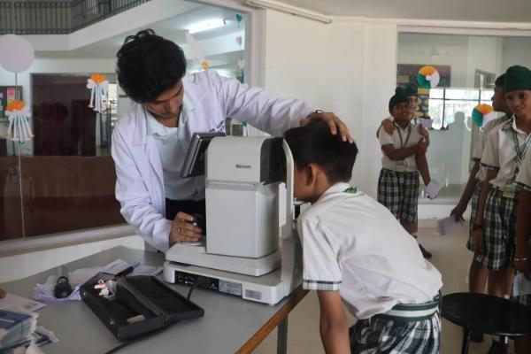Arora Eye Hospital team at Apex International School