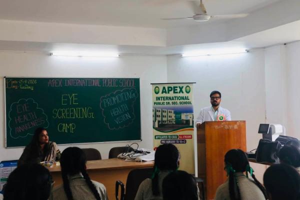 Principal Shallu Gupta with eye screening team Apex School